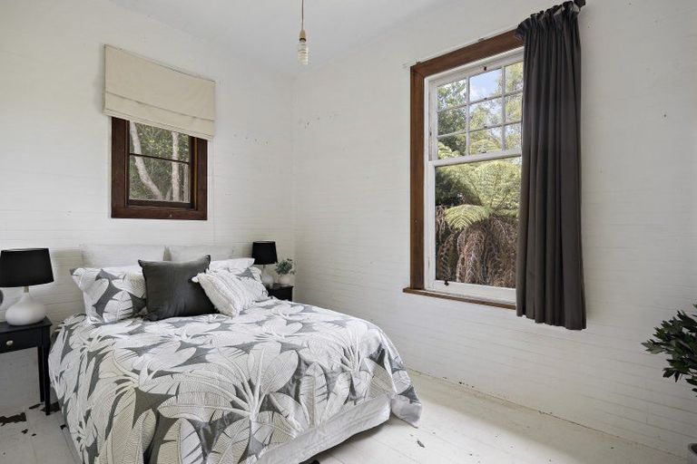 Photo of property in 35 Ferry Road, Days Bay, Lower Hutt, 5013