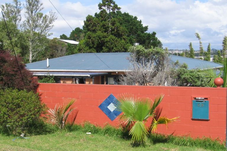 Photo of property in 2/618 East Coast Road, Pinehill, Auckland, 0630