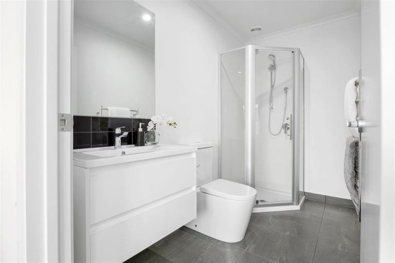 Photo of property in 31 Waruhia Crescent, Rototuna North, 3281