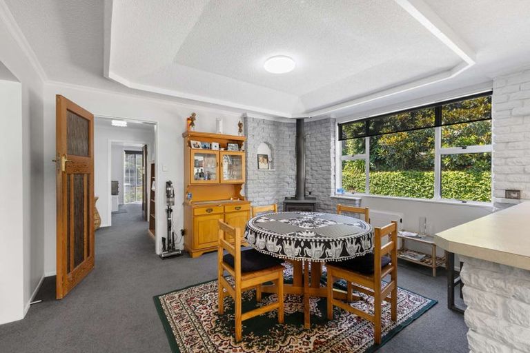 Photo of property in 14 Peace Avenue, Moturoa, New Plymouth, 4310
