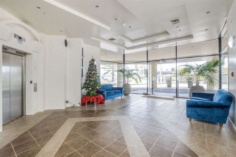 Photo of property in The Rennaissance, 10e/18 Ronwood Avenue, Manukau, Auckland, 2104