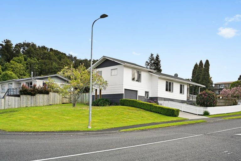 Photo of property in 1 Birch Hill Place, Dinsdale, Hamilton, 3204