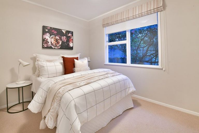 Photo of property in 9 Neptune Avenue, Beach Haven, Auckland, 0626