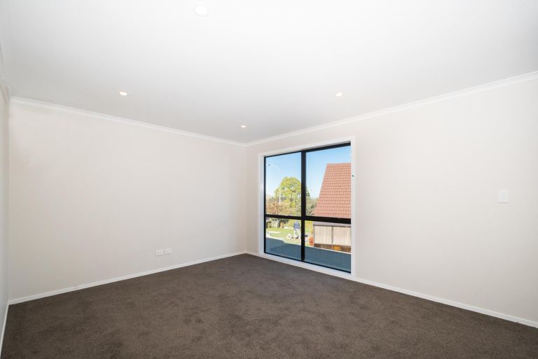 Photo of property in 2/65 College Road, Northcote, Auckland, 0627