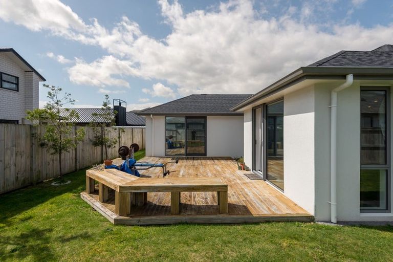 Photo of property in 14 Sydney Place, Flagstaff, Hamilton, 3210