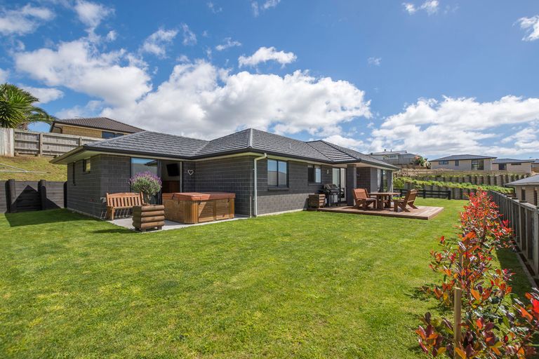 Photo of property in 28 Utopia Park Heights, Welcome Bay, Tauranga, 3112