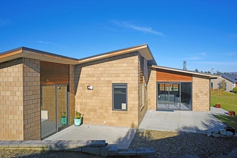 Photo of property in 16 Chandler Crescent, Clyde, 9330