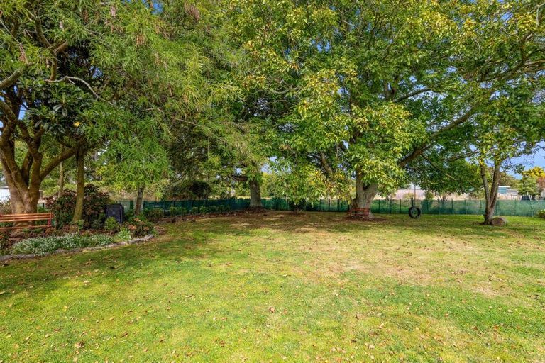 Photo of property in 1 Graham Street, Eltham, 4322