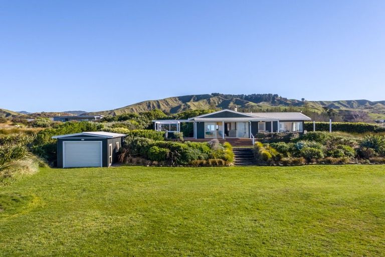 Photo of property in 6 Beach Road, Flat Point, Masterton, 5883