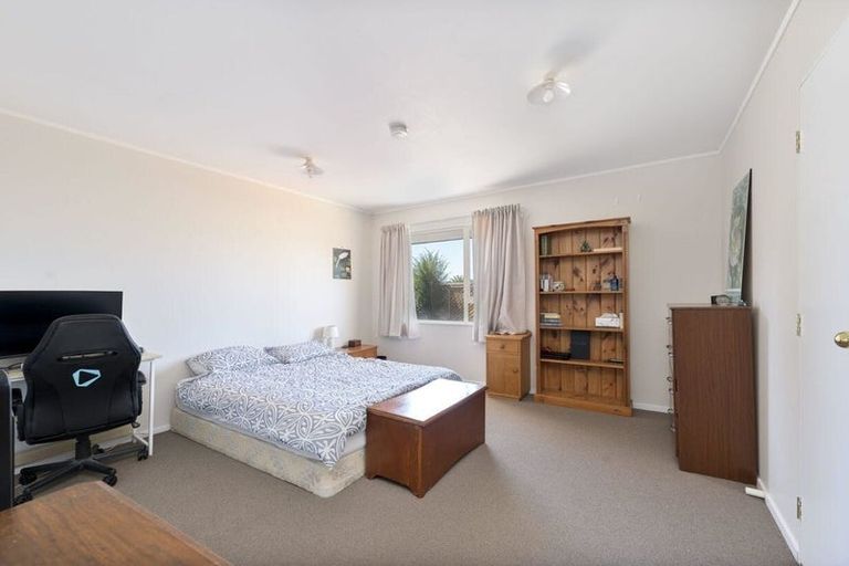 Photo of property in 13 Legacy Drive, Henderson, Auckland, 0612