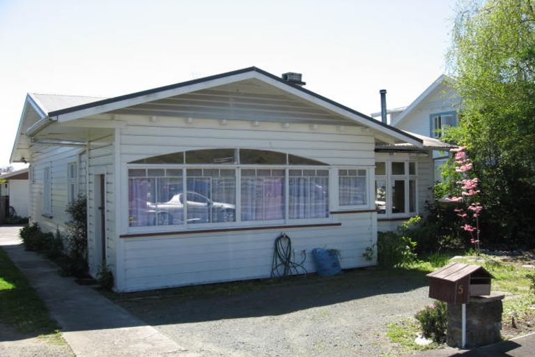 Photo of property in 1/5 Van Diemen Street, Nelson South, Nelson, 7010