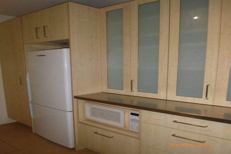 Photo of property in 2/38b Blakeborough Drive, Forrest Hill, Auckland, 0620