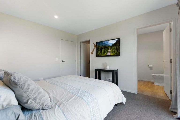 Photo of property in 11 Guano Crescent, Cromwell, 9310