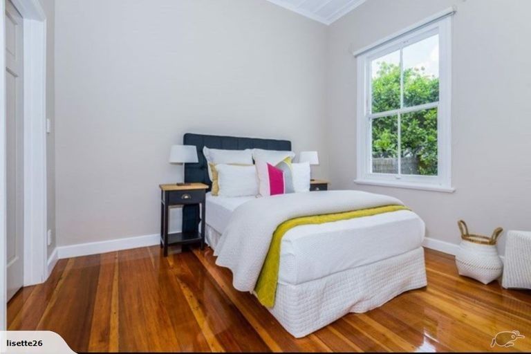 Photo of property in 34 Mozeley Avenue, Devonport, Auckland, 0624