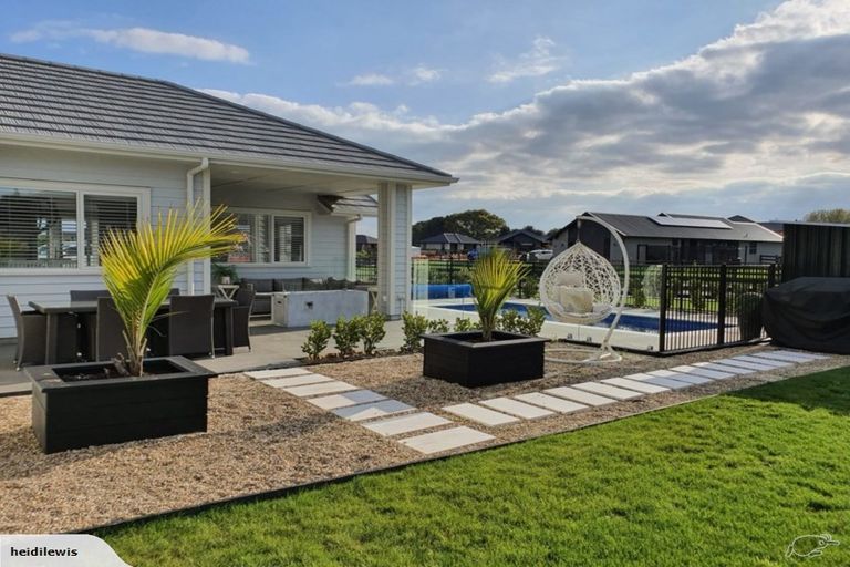 Photo of property in 32 Mike Smith Drive, Cambridge, 3434