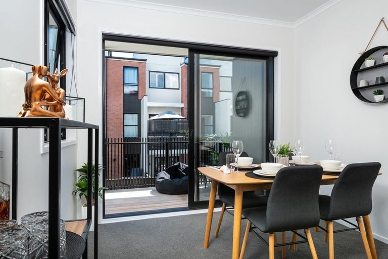 Photo of property in 5 Eyton Kay Road, Hobsonville, Auckland, 0616