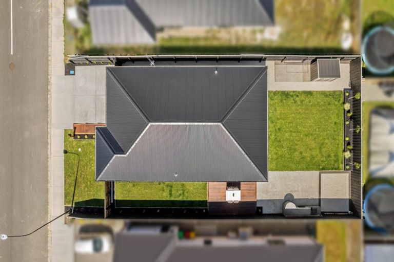 Photo of property in 5 Cousins Street, Woodend, 7691