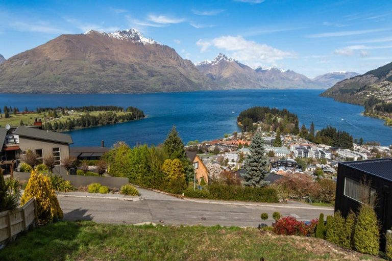 Photo of property in 8 Manchester Place, Queenstown, 9300