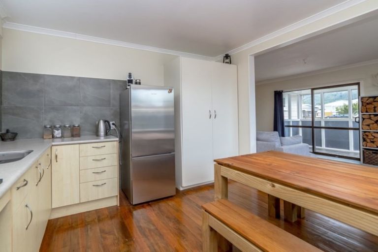 Photo of property in 29 Wallace Street, Featherston, 5710