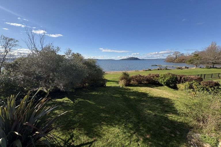 Photo of property in 16b Gemini Place, Kawaha Point, Rotorua, 3010