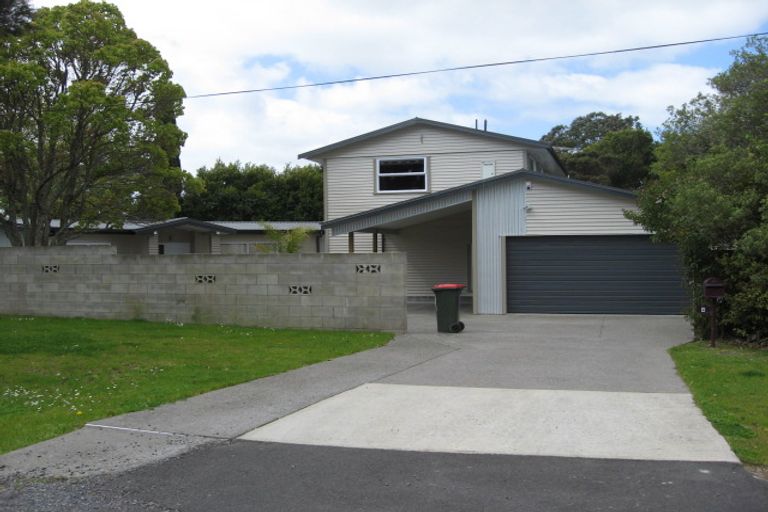 Photo of property in 4 Holgate Avenue, Herald Island, Auckland, 0618