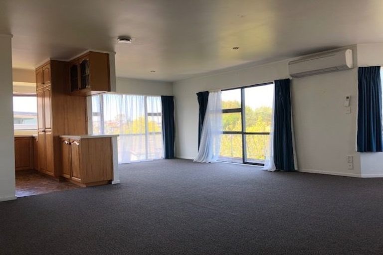 Photo of property in 32 Esmonde Road, Takapuna, Auckland, 0622