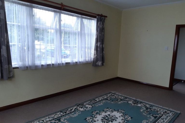 Photo of property in 33 Cairnfield Road, Kensington, Whangarei, 0112