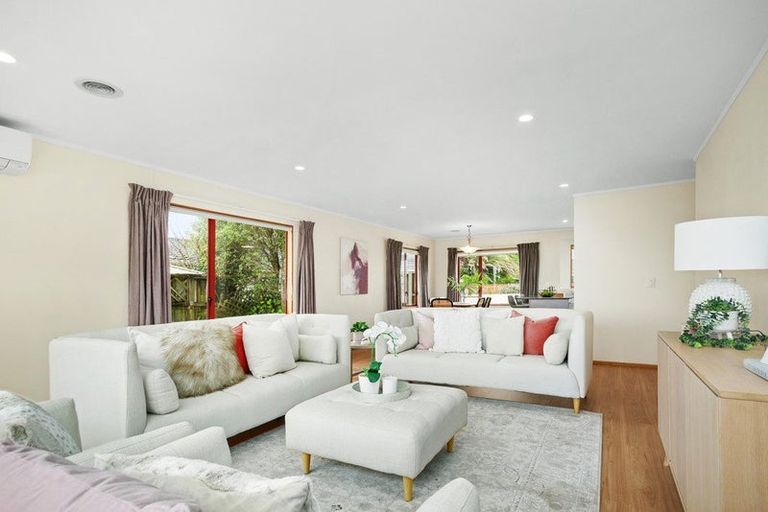 Photo of property in 58 Cypress Drive, Maungaraki, Lower Hutt, 5010