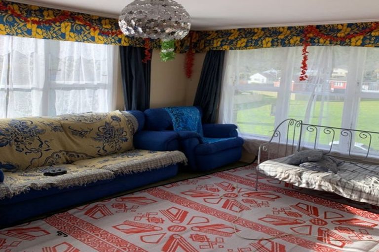Photo of property in 1/65 Judd Crescent, Naenae, Lower Hutt, 5011