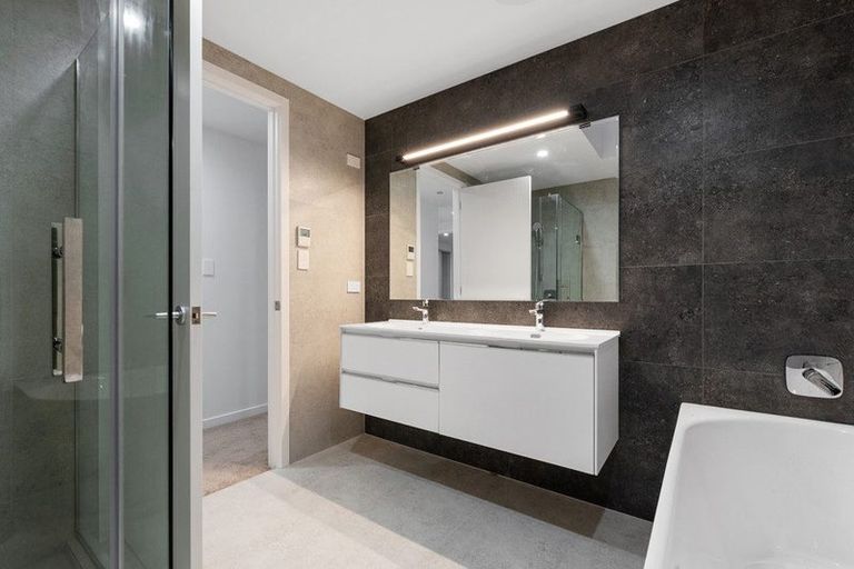 Photo of property in 50c Killarney Street, Takapuna, Auckland, 0622