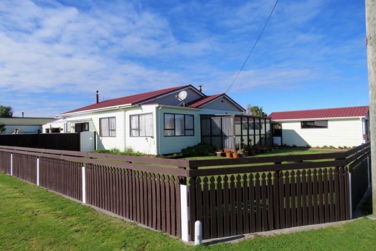 Photo of property in 3 Romilly Street, Westport, 7825