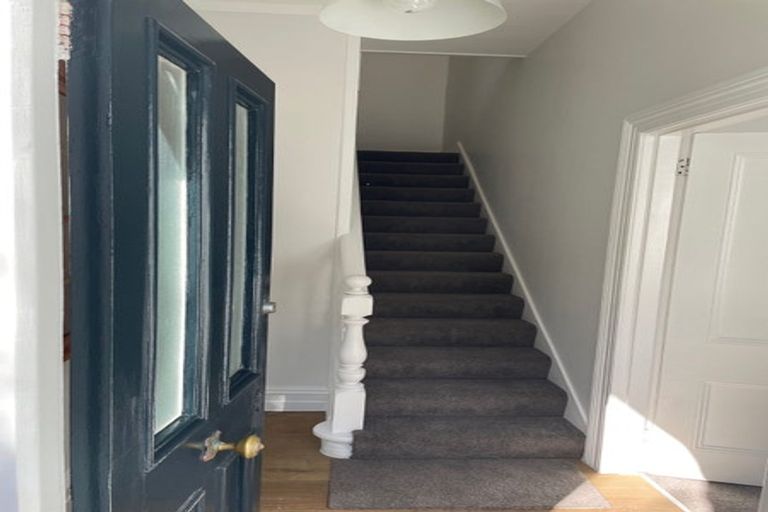 Photo of property in 2 Glenbervie Terrace, Thorndon, Wellington, 6011