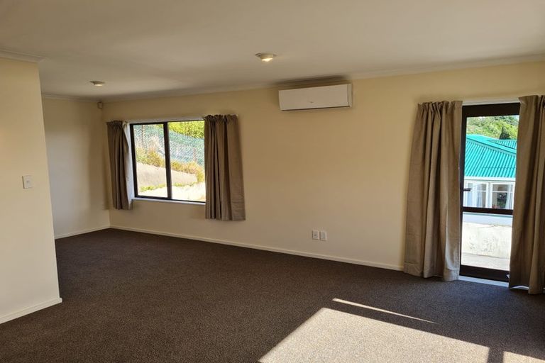 Photo of property in 9b Fraser Avenue, Johnsonville, Wellington, 6037