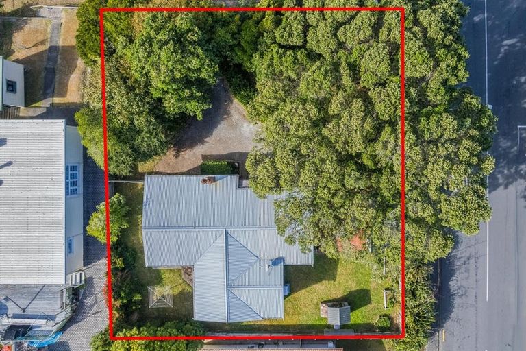 Photo of property in 62 Main Road, Titahi Bay, Porirua, 5022