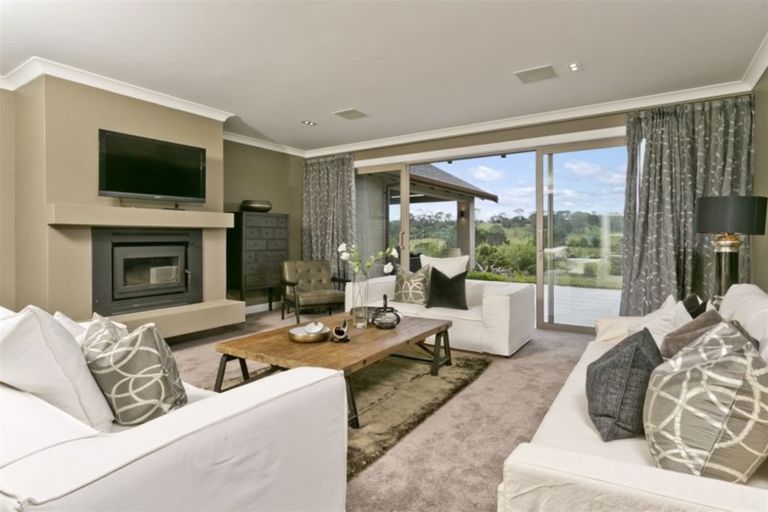 Photo of property in 55 Hartway Grove, Coatesville, 0792