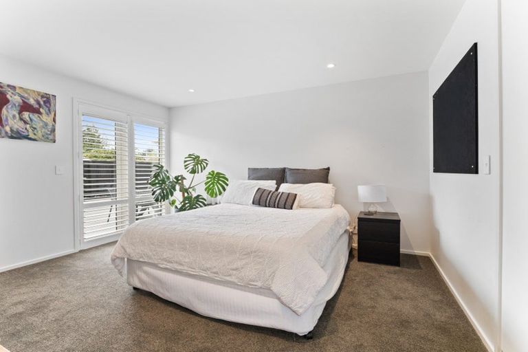 Photo of property in 5 Rockport Place, Parklands, Christchurch, 8083
