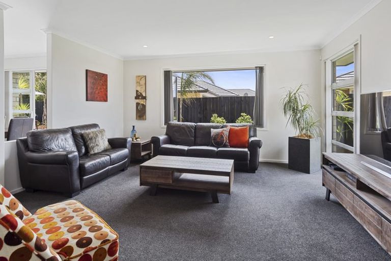 Photo of property in 31 Leet Crescent, Papamoa Beach, Papamoa, 3118