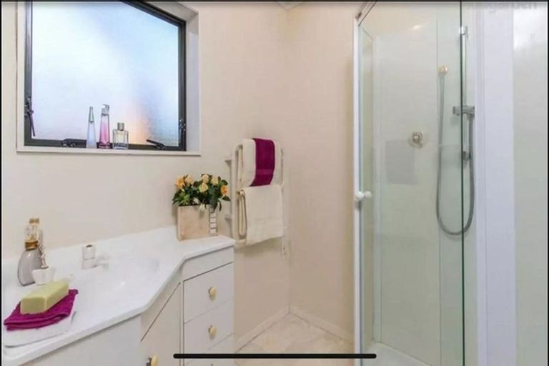 Photo of property in 2/26 Inverness Road, Browns Bay, Auckland, 0630