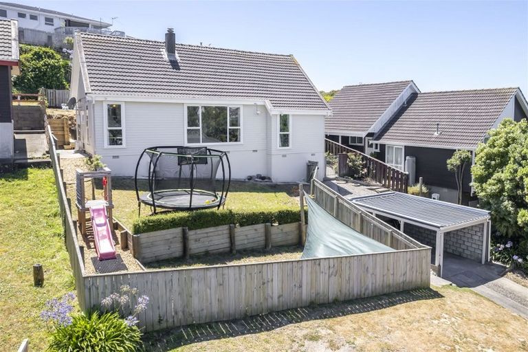 Photo of property in 11 Penryn Drive, Camborne, Porirua, 5026