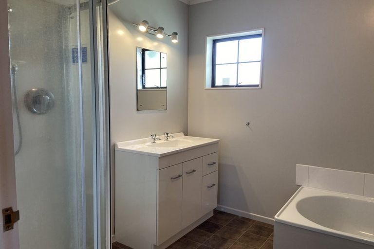 Photo of property in 3 Eliot Street, New Plymouth, 4310