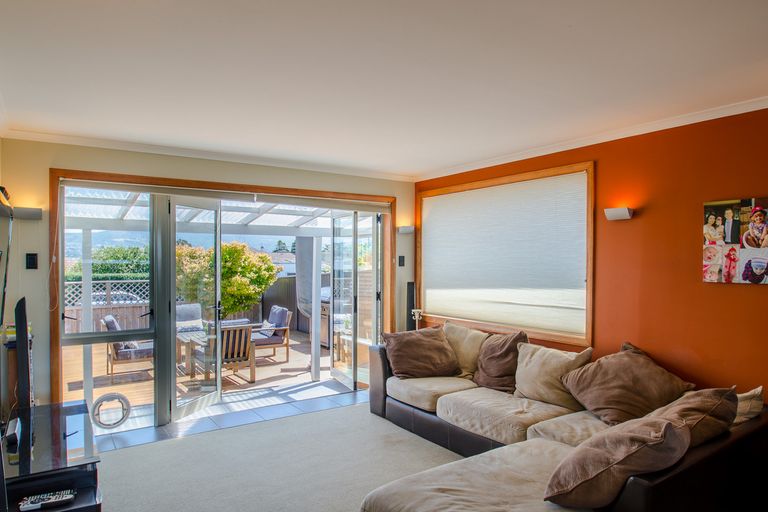 Photo of property in 100 Highcliff Road, Andersons Bay, Dunedin, 9013