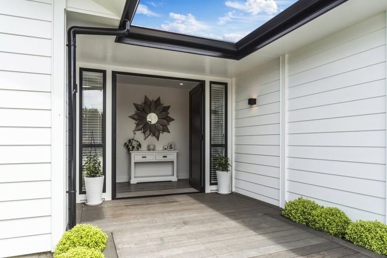 Photo of property in 97 Lisland Drive, Kinloch, Taupo, 3377