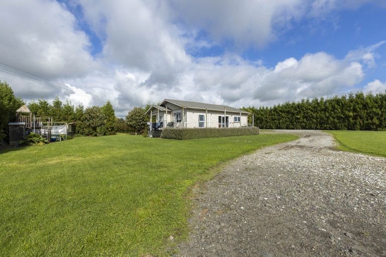 Photo of property in 77 Matarikoriko Road, Brixton, Waitara, 4382