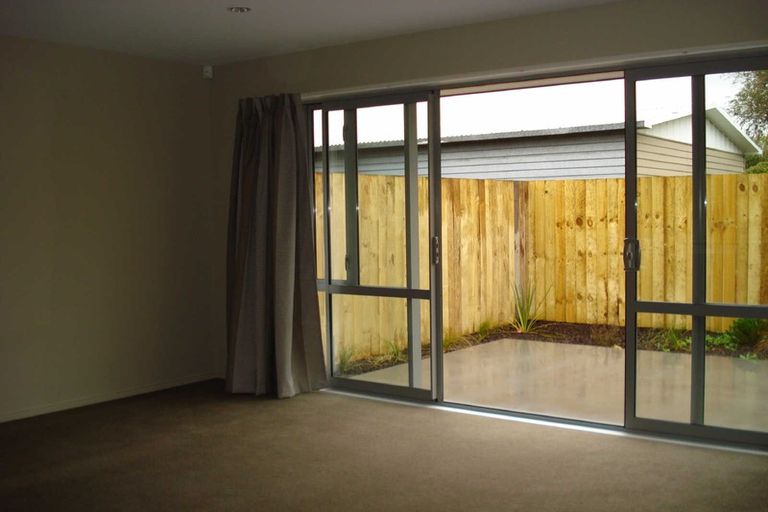 Photo of property in 8/18 Goldsmith Place, Waltham, Christchurch, 8023