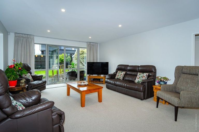 Photo of property in 2/15 Taylors Avenue, Bryndwr, Christchurch, 8052