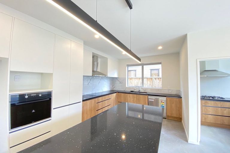 Photo of property in 20 Toanui Road, Hobsonville, Auckland, 0616