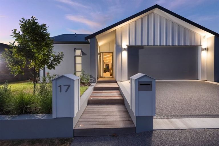 Photo of property in 17 Awatira Drive, Papamoa Beach, Papamoa, 3118