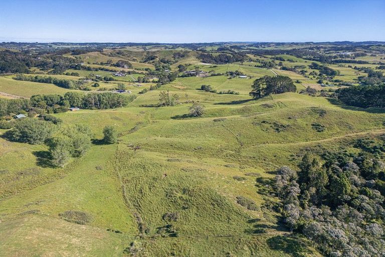 Photo of property in 211 Stoney Creek Road, Kaukapakapa, 0873
