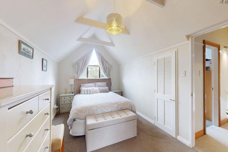 Photo of property in 51 David Crescent, Karori, Wellington, 6012