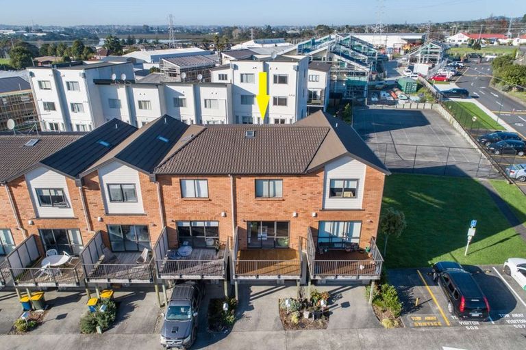 Photo of property in St Claire Village, 185/172 Mcleod Road, Te Atatu South, Auckland, 0610